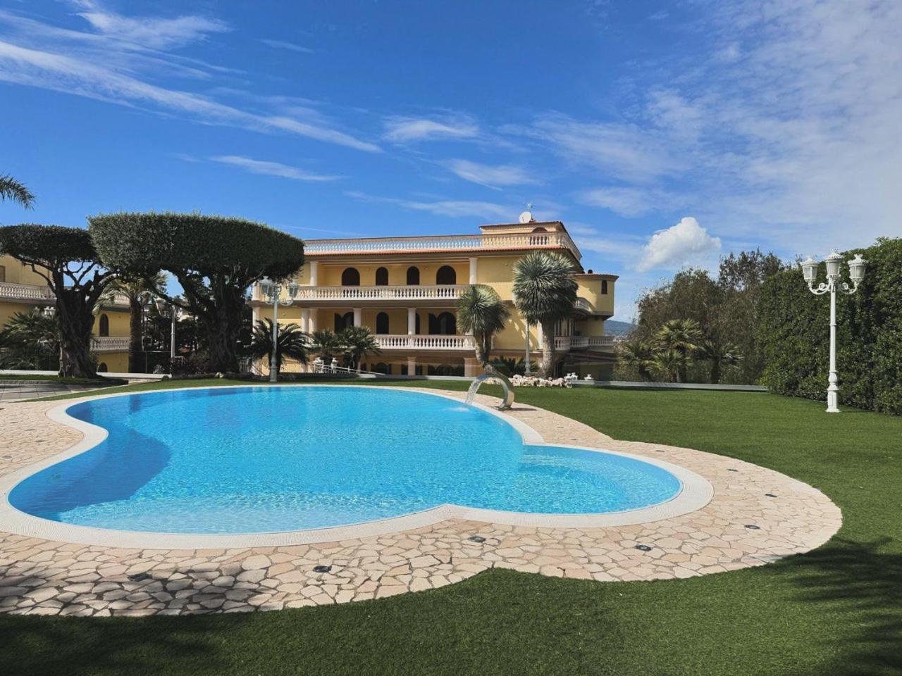 גראגנאנו Villa Le Zagare Relais & Spa מראה חיצוני תמונה